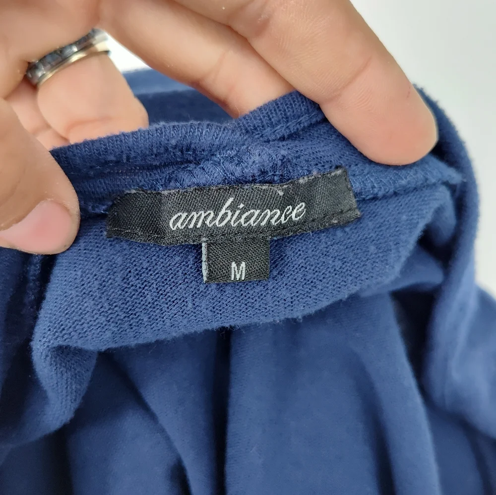 Ambiance Navy Long Sleeve V-Neck Knit Top Women's Medium - Picture 2 of 7
